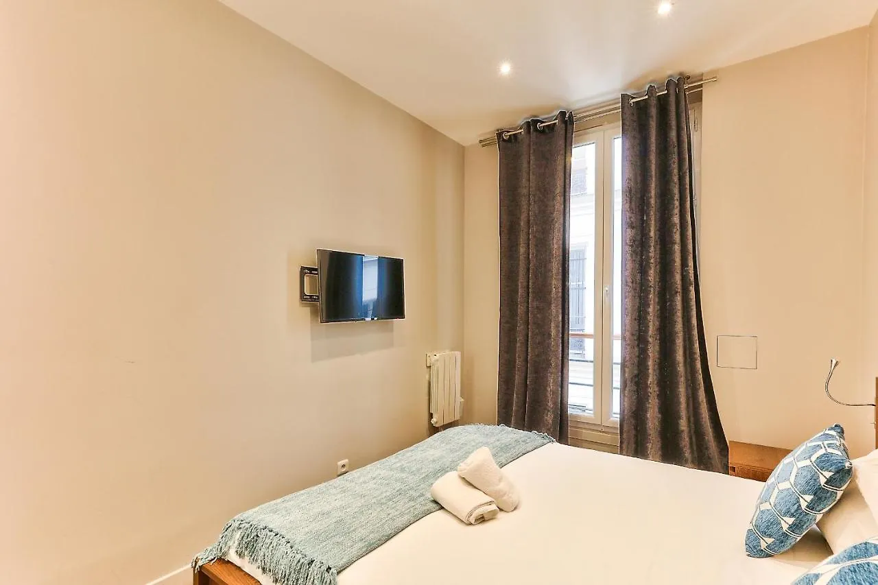 57-luxury Parisien Sebastopol 1