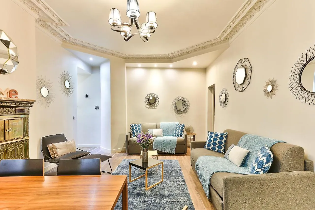 아파트 57-luxury Parisien Sebastopol 1 *